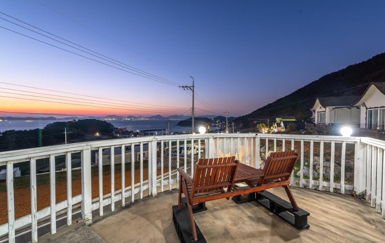 Namhae Whale'S Dream Villa Dış mekan fotoğraf